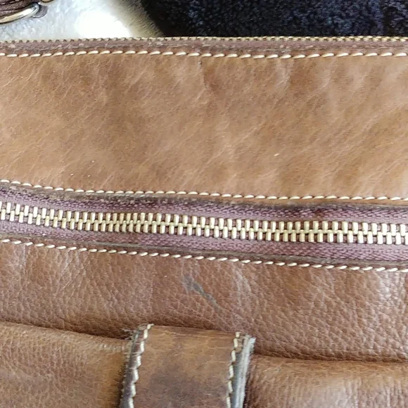 Roots Saddle Crossbody Bag - Picture 8 of 13